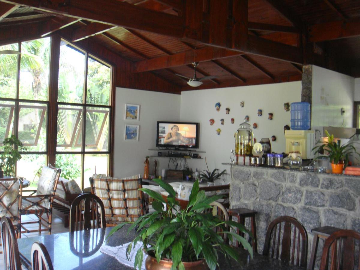 Casa Enorme: Riverside Retreat With Forest Views And High-speed Internet Holiday home