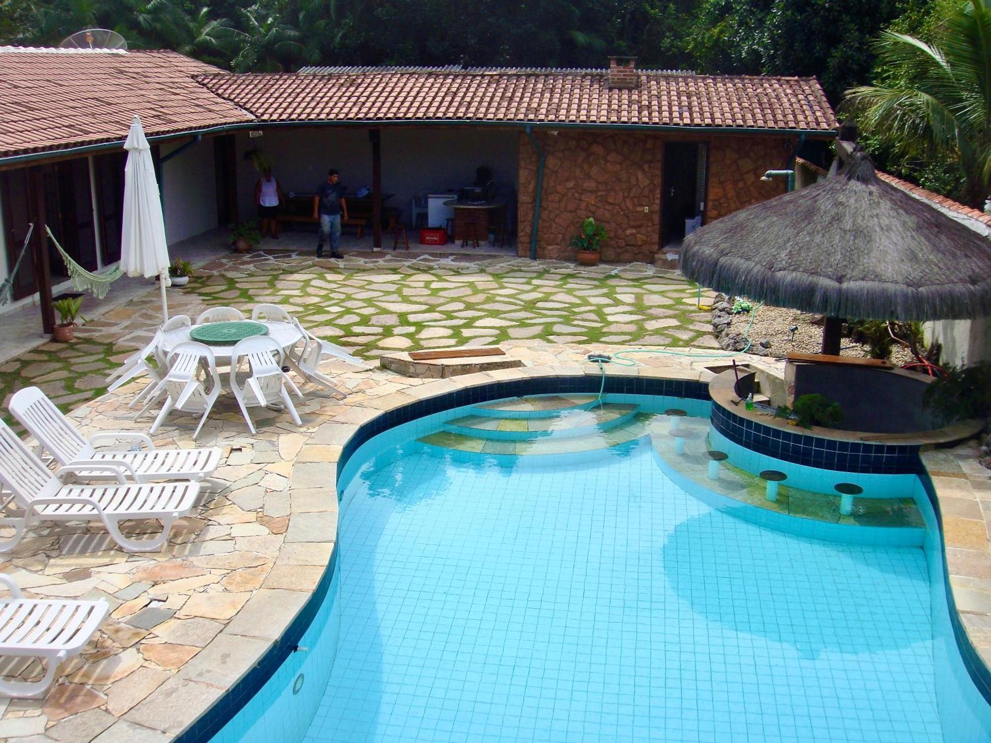 Casa Enorme: Riverside Retreat With Forest Views And High-speed Internet Holiday home *