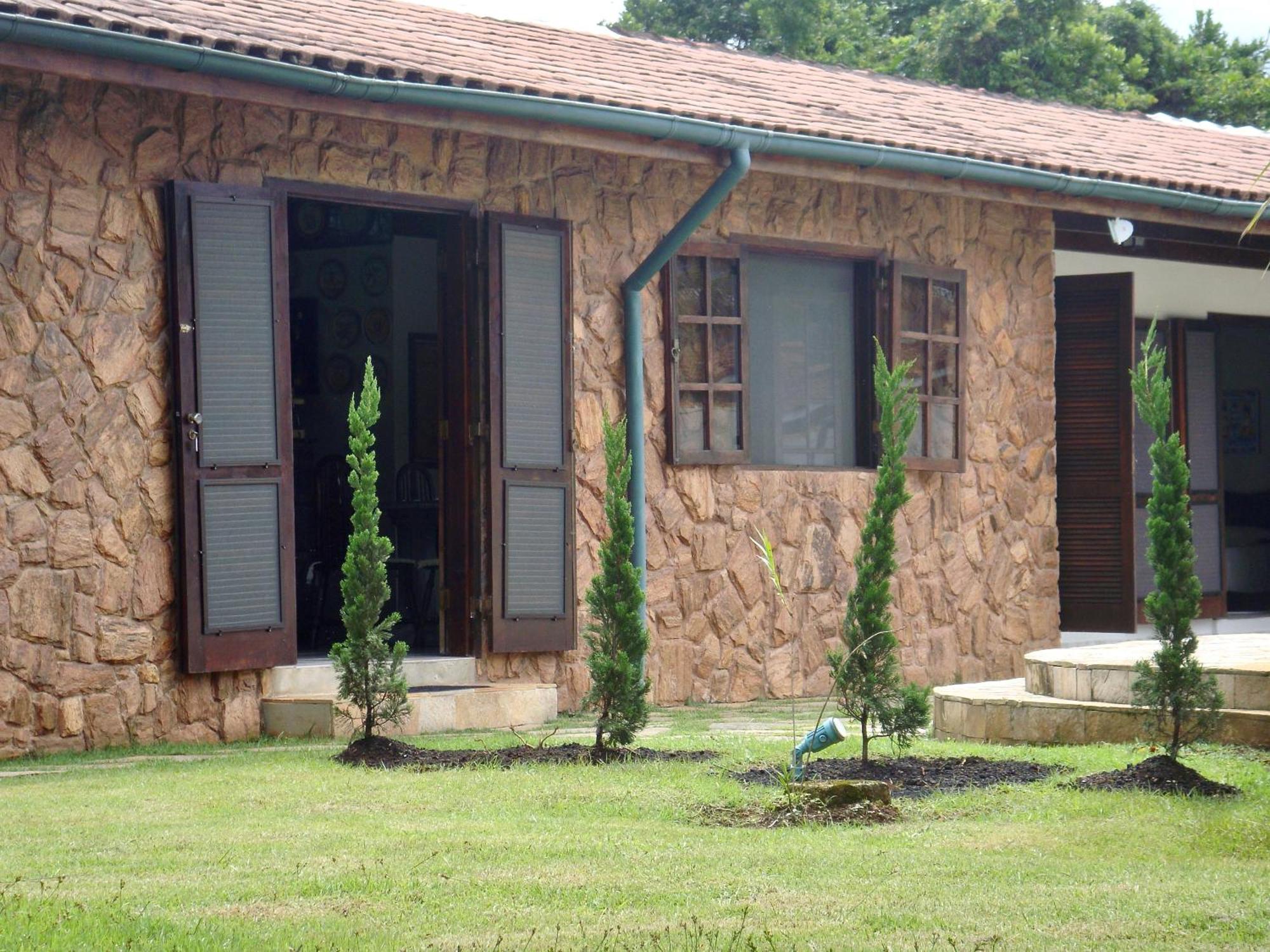 Holiday home Casa Enorme: Riverside Retreat With Forest Views And High-speed Internet *