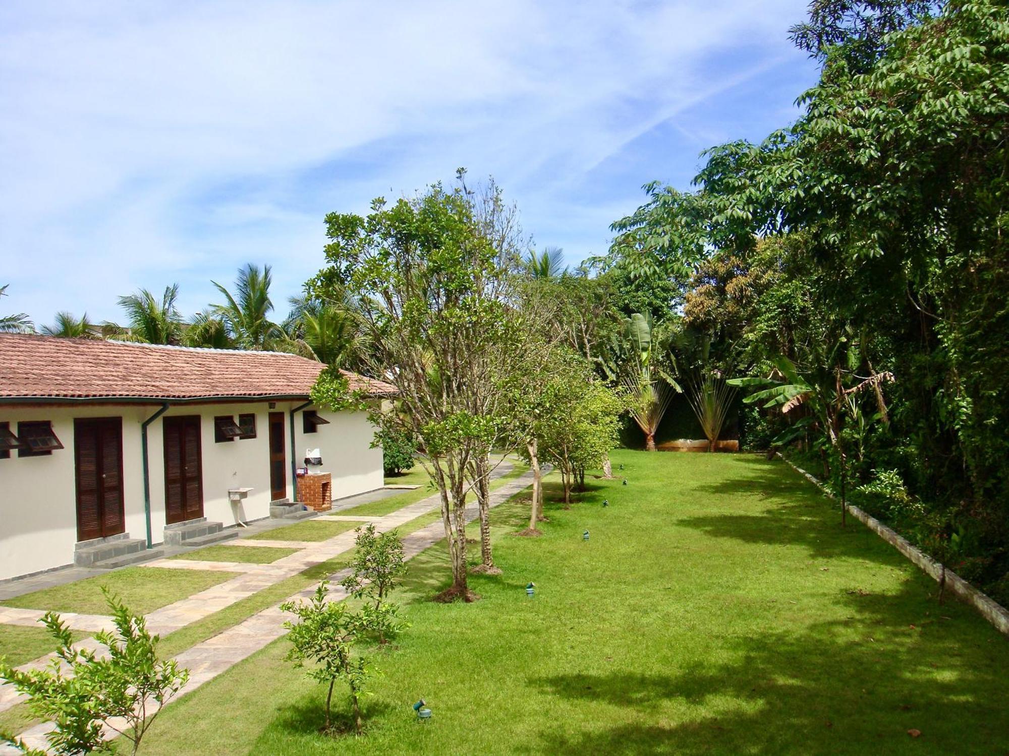 Holiday home Casa Enorme: Riverside Retreat With Forest Views And High-speed Internet Bertioga