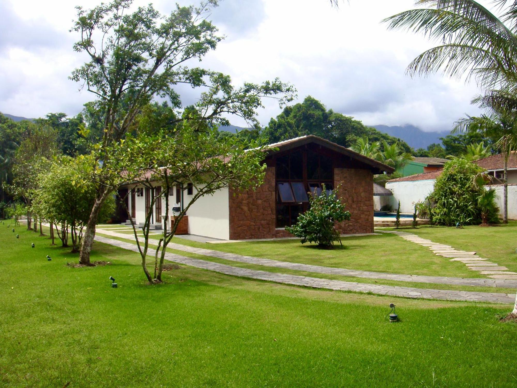Casa Enorme: Riverside Retreat With Forest Views And High-speed Internet Holiday home *
