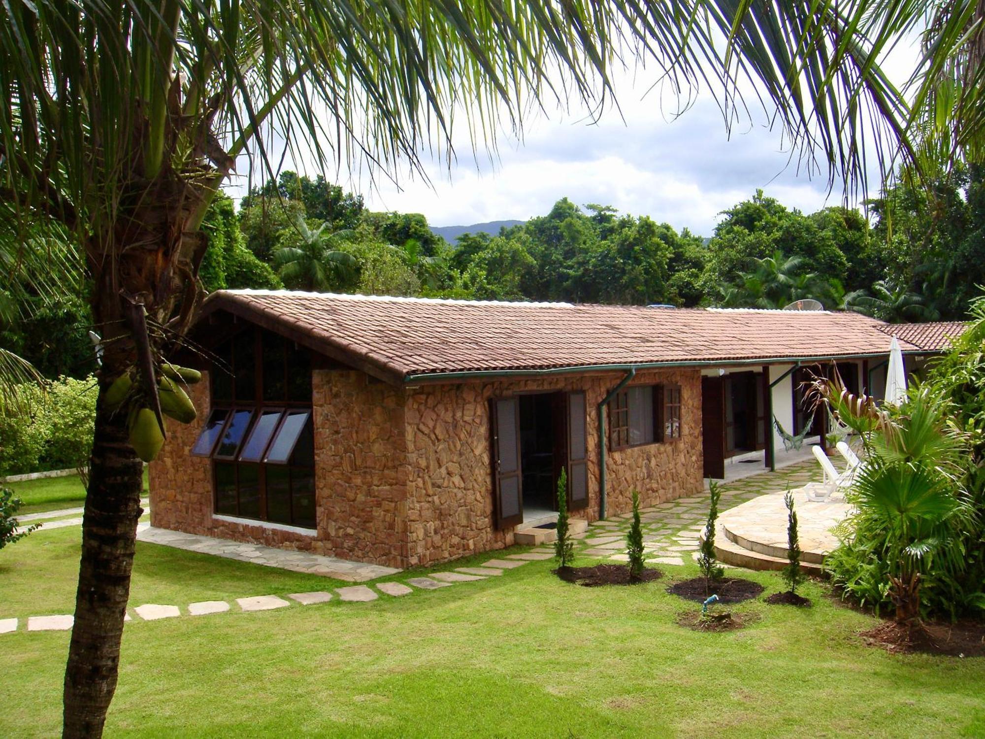 Holiday home Casa Enorme: Riverside Retreat With Forest Views And High-speed Internet