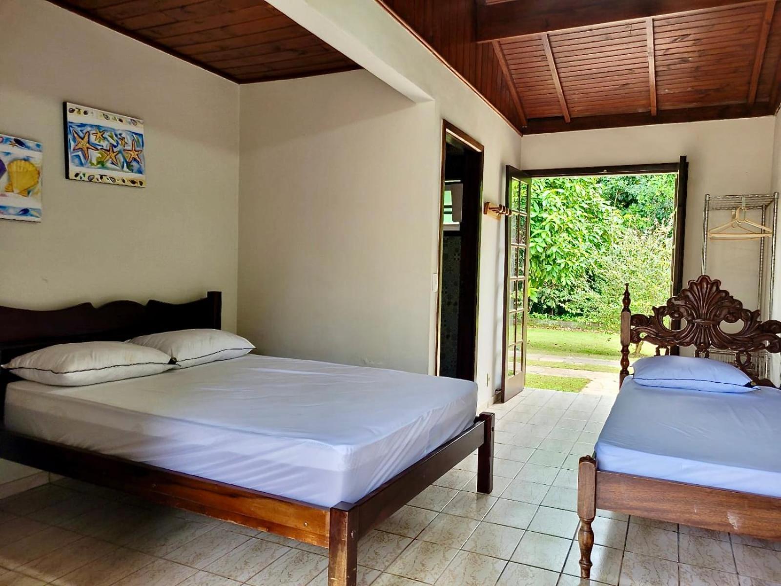 Casa Enorme: Riverside Retreat With Forest Views And High-speed Internet Holiday home Bertioga