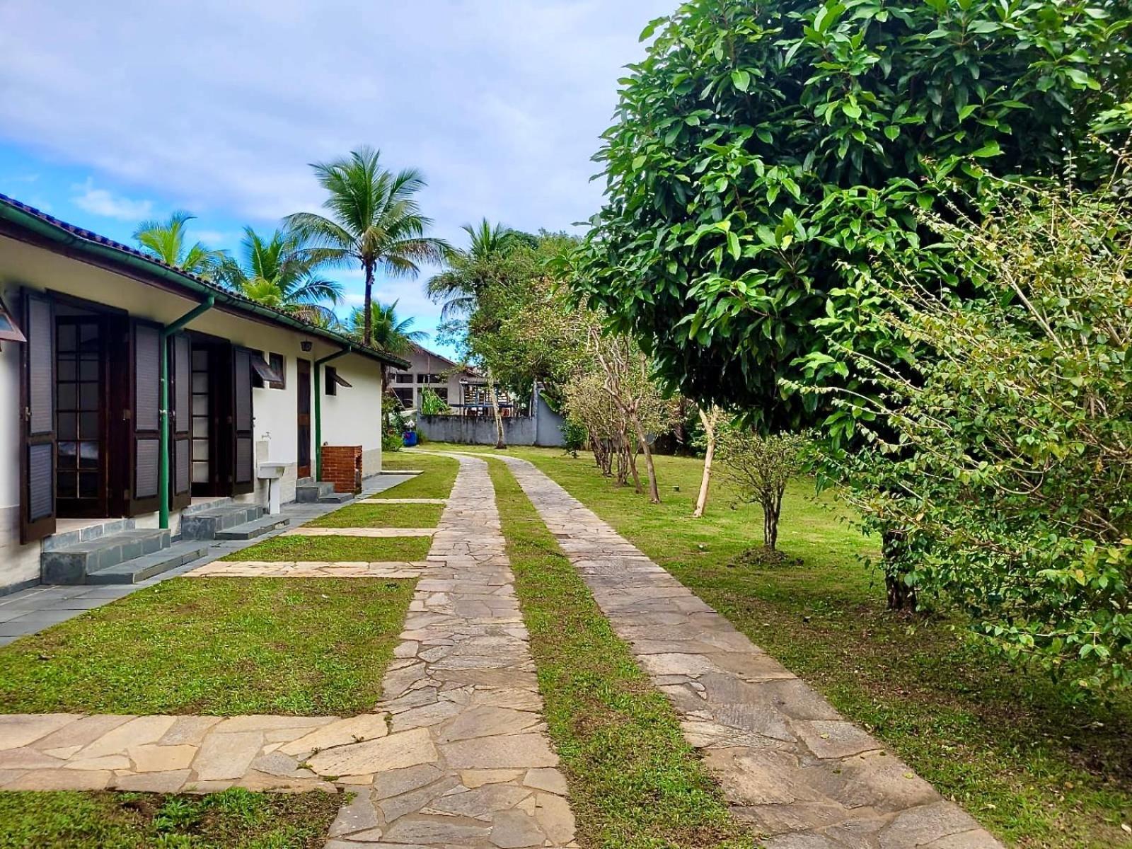 Holiday home Casa Enorme: Riverside Retreat With Forest Views And High-speed Internet Bertioga